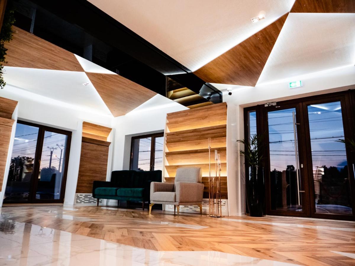 Hotel Goya Boutique Тыргу-Жиу Экстерьер фото