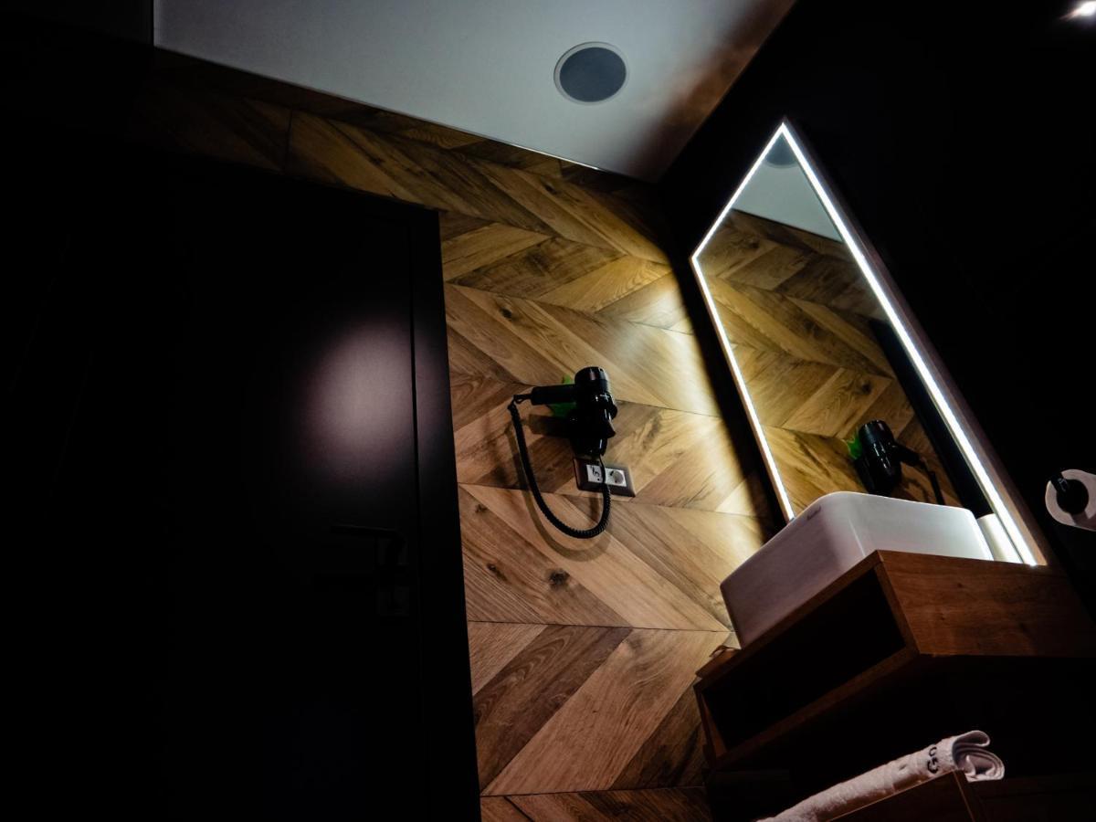 Hotel Goya Boutique Тыргу-Жиу Экстерьер фото