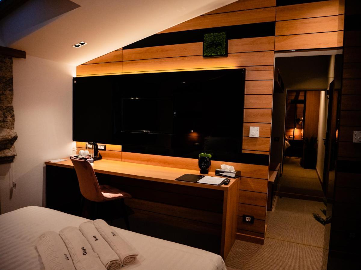Hotel Goya Boutique Тыргу-Жиу Экстерьер фото