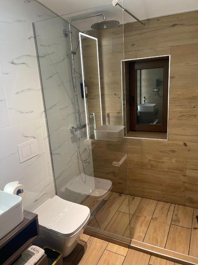 Hotel Goya Boutique Тыргу-Жиу Экстерьер фото